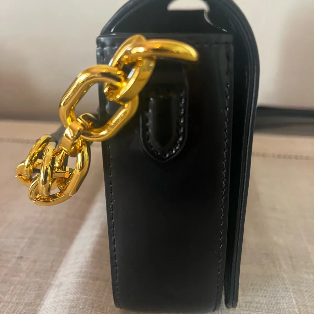 Lauren Ralph Lauren Black Patent Leather Crossbody Bag with Gold Chain - Picture 12 of 16
